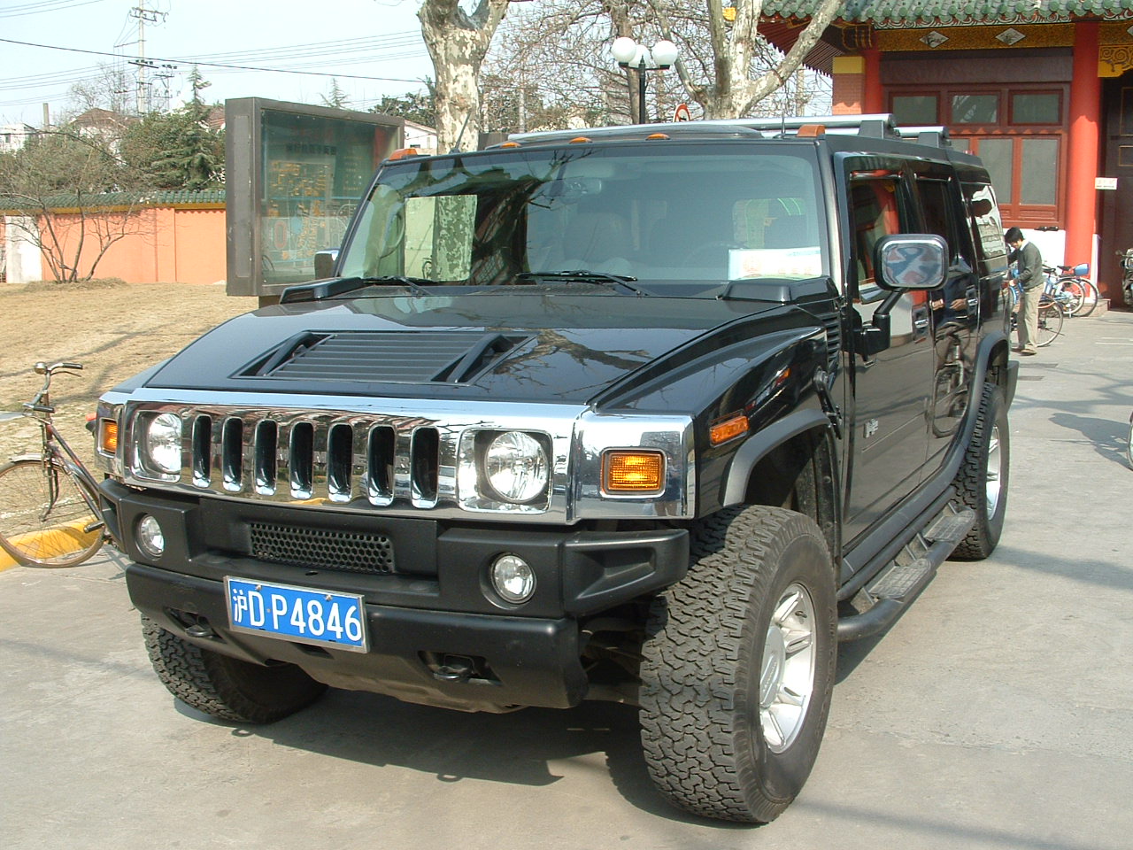 hummer H2-front.JPG